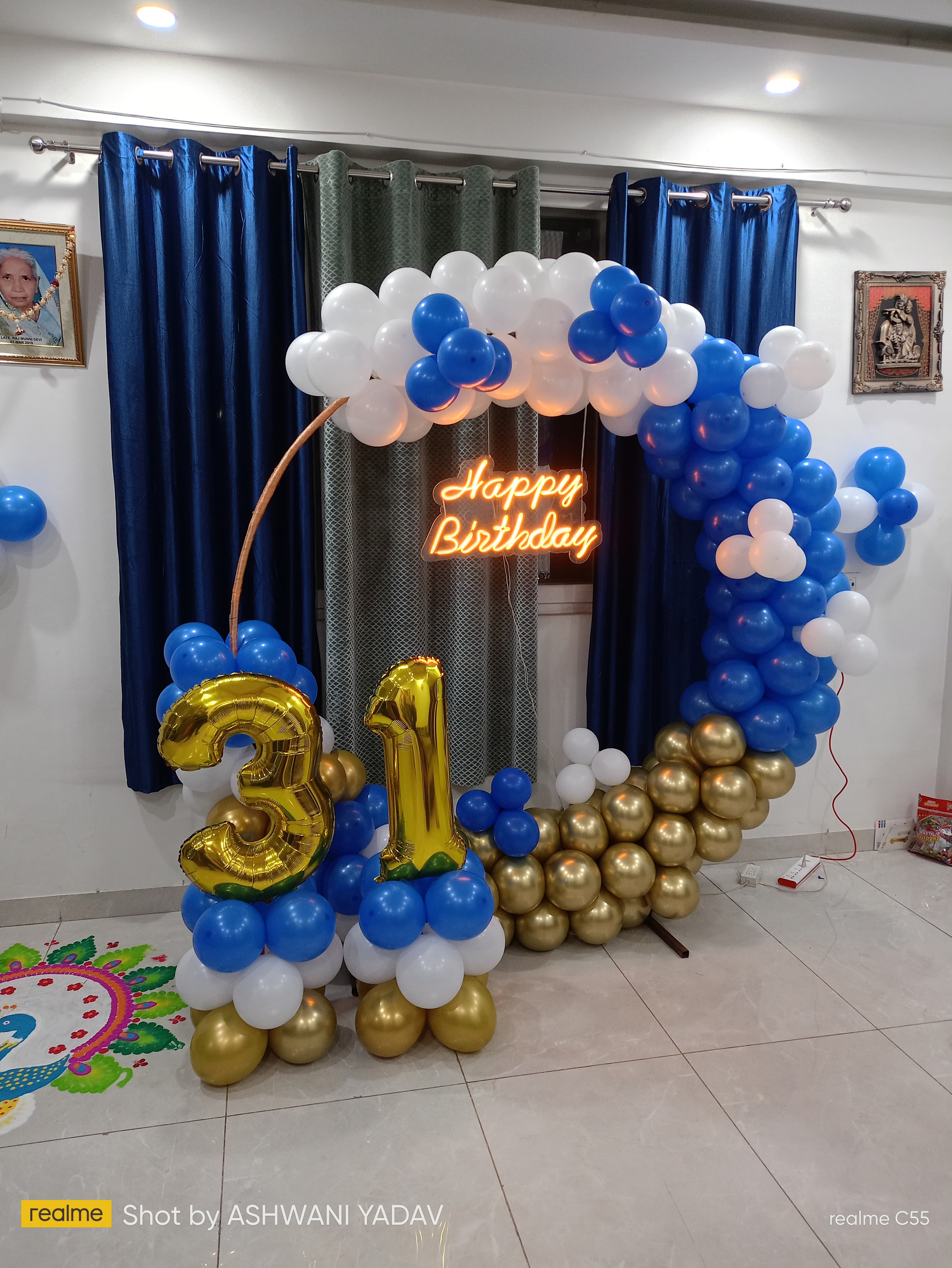 Blue Gold Thirty First Birthday Balloon Decor