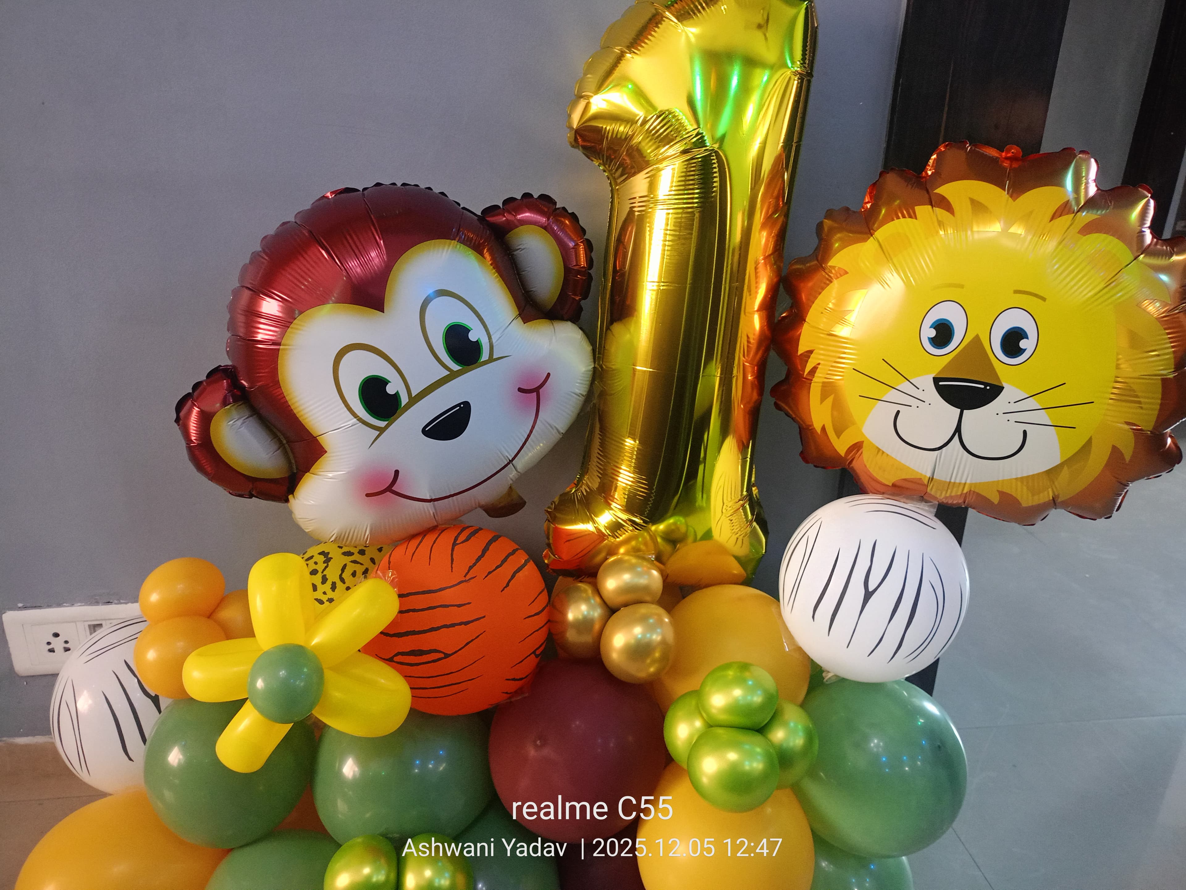 Jungle Animal First Birthday Standy Balloon Decor With Monkey And Lion