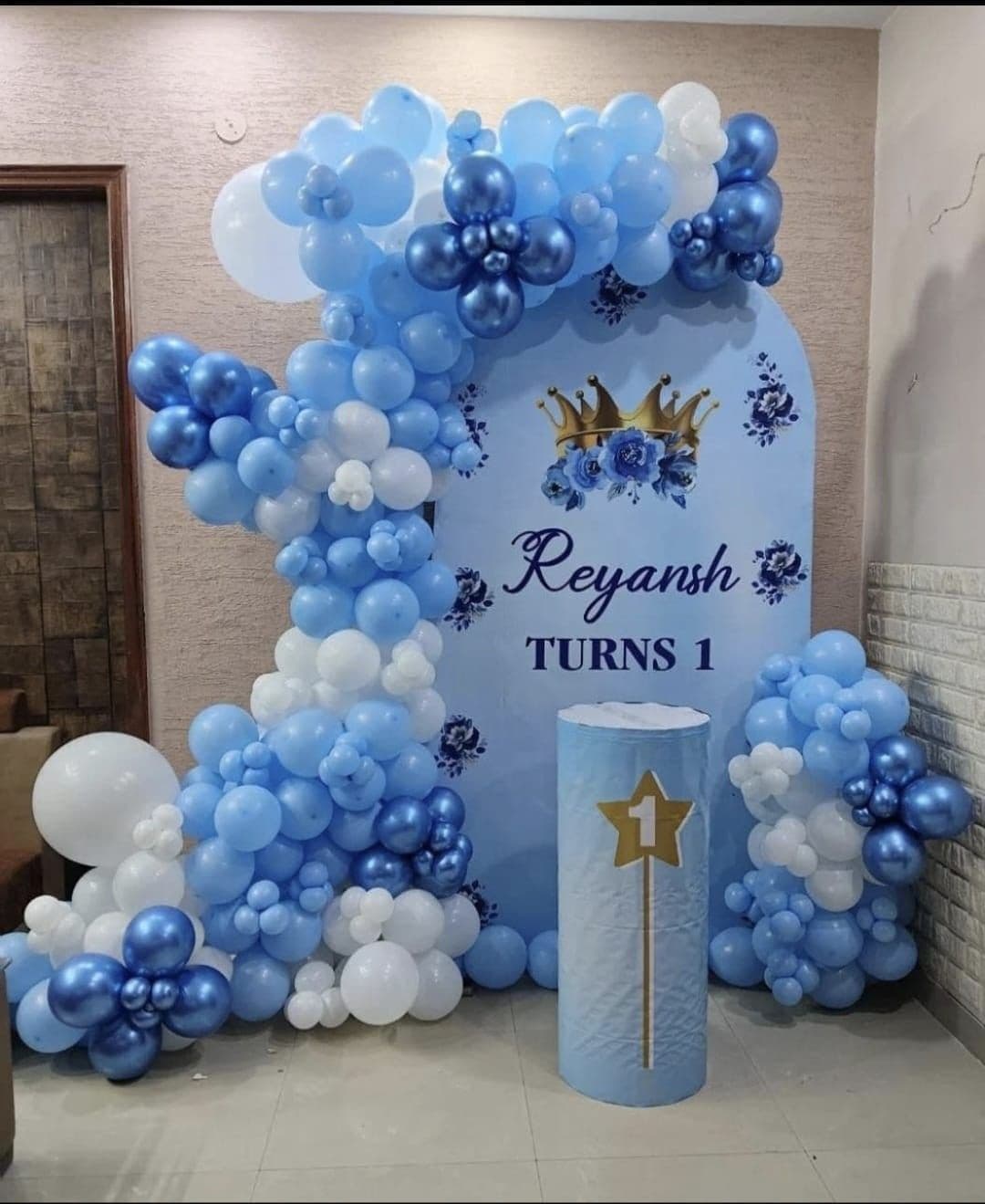 Reyansh Turns One Decor Birthday Ballon Decor